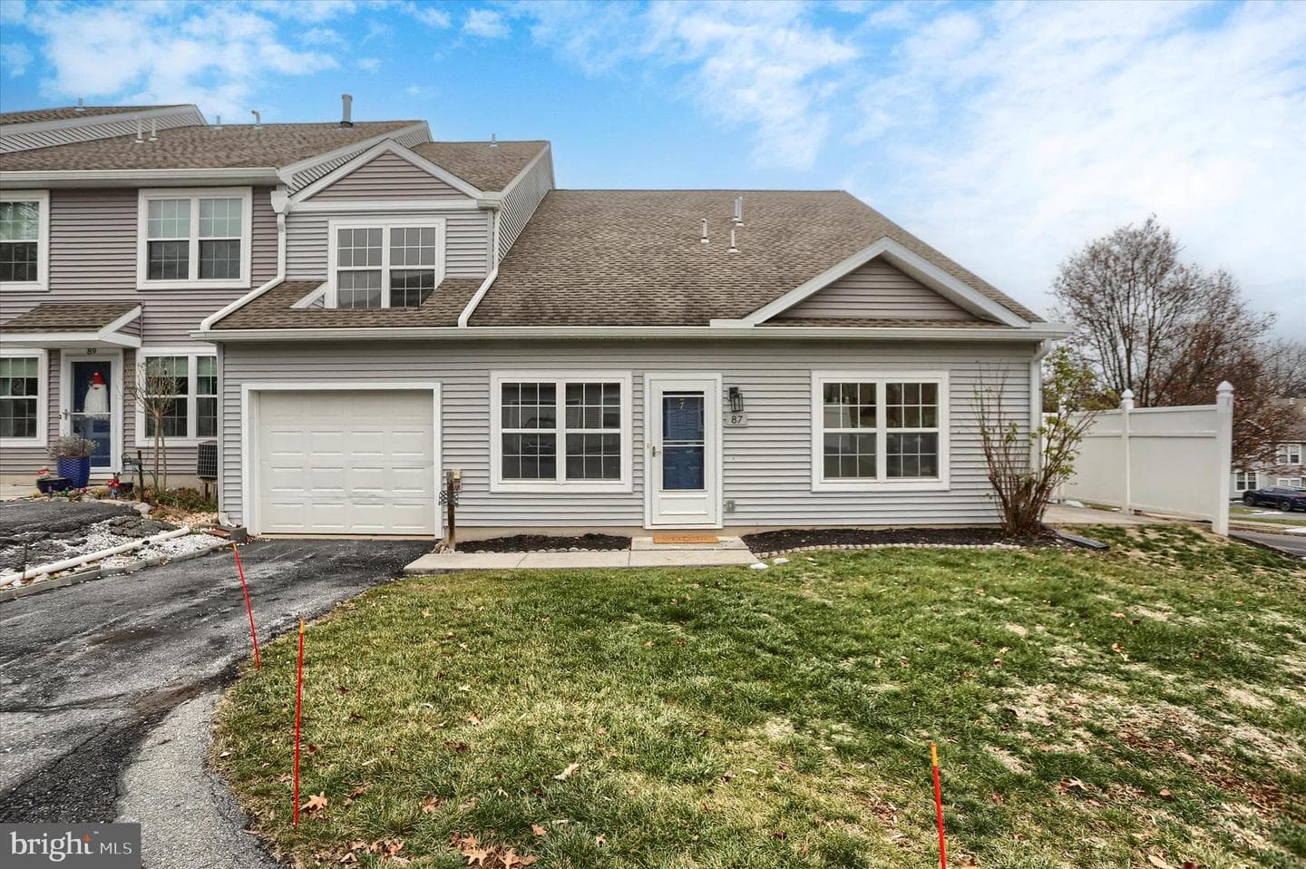 87 Courtyard Drive photo 1