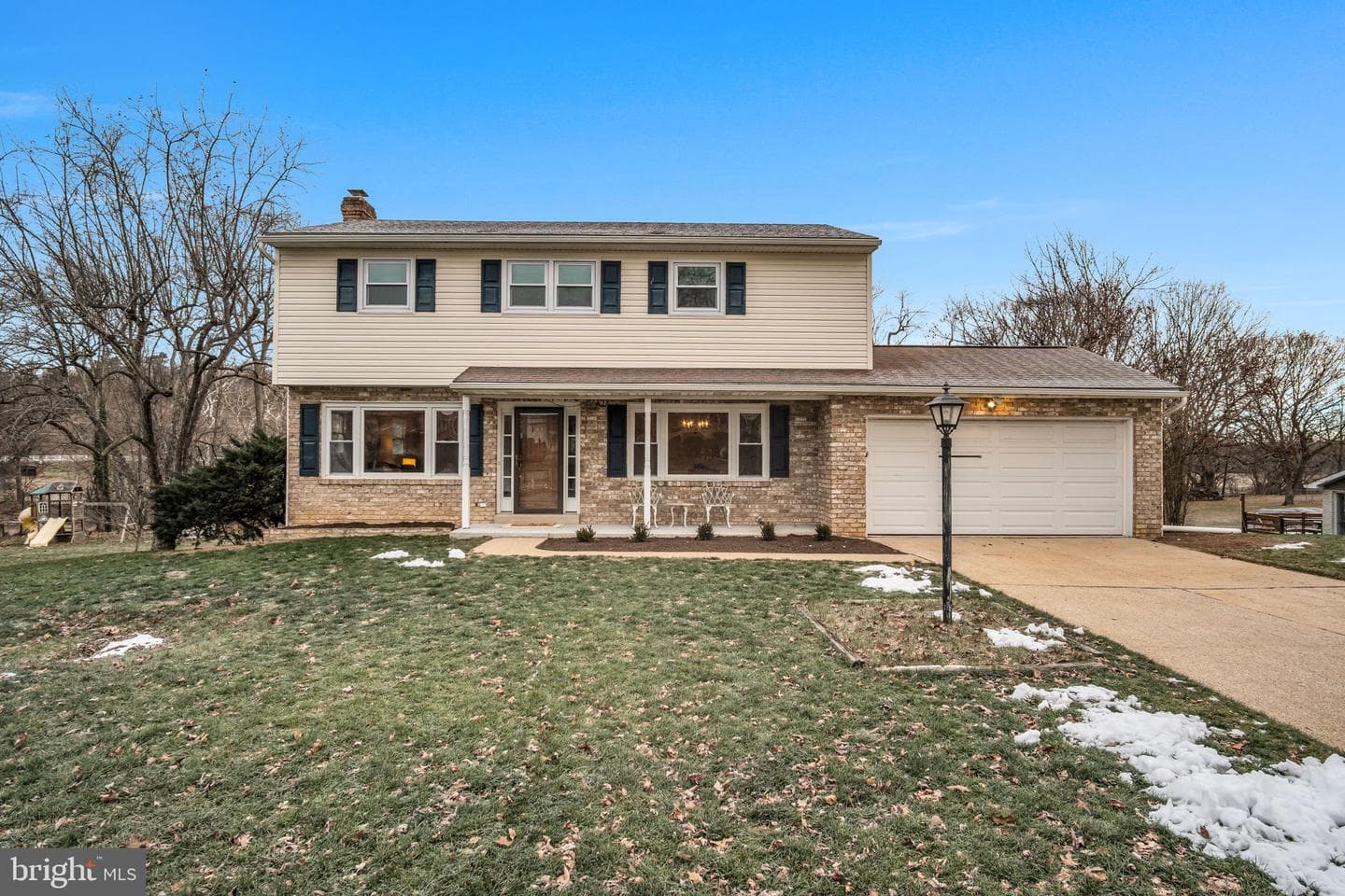 2125 Douglas Drive photo 1