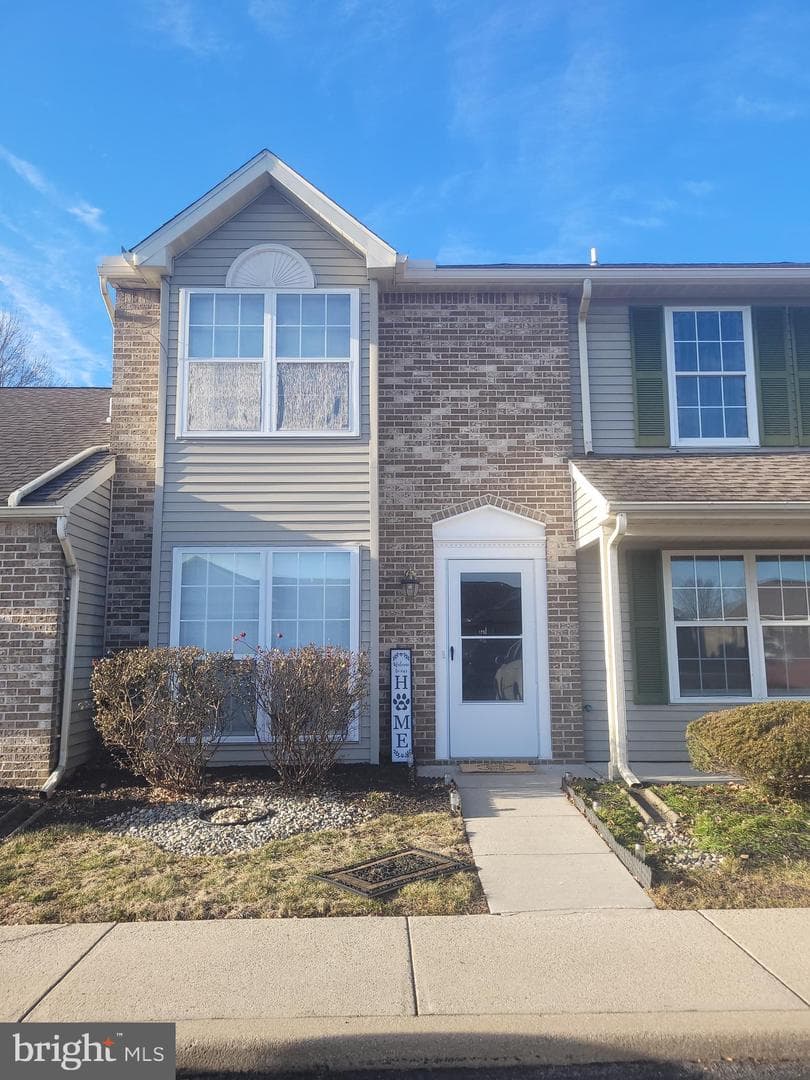128 Easterly Drive photo 1