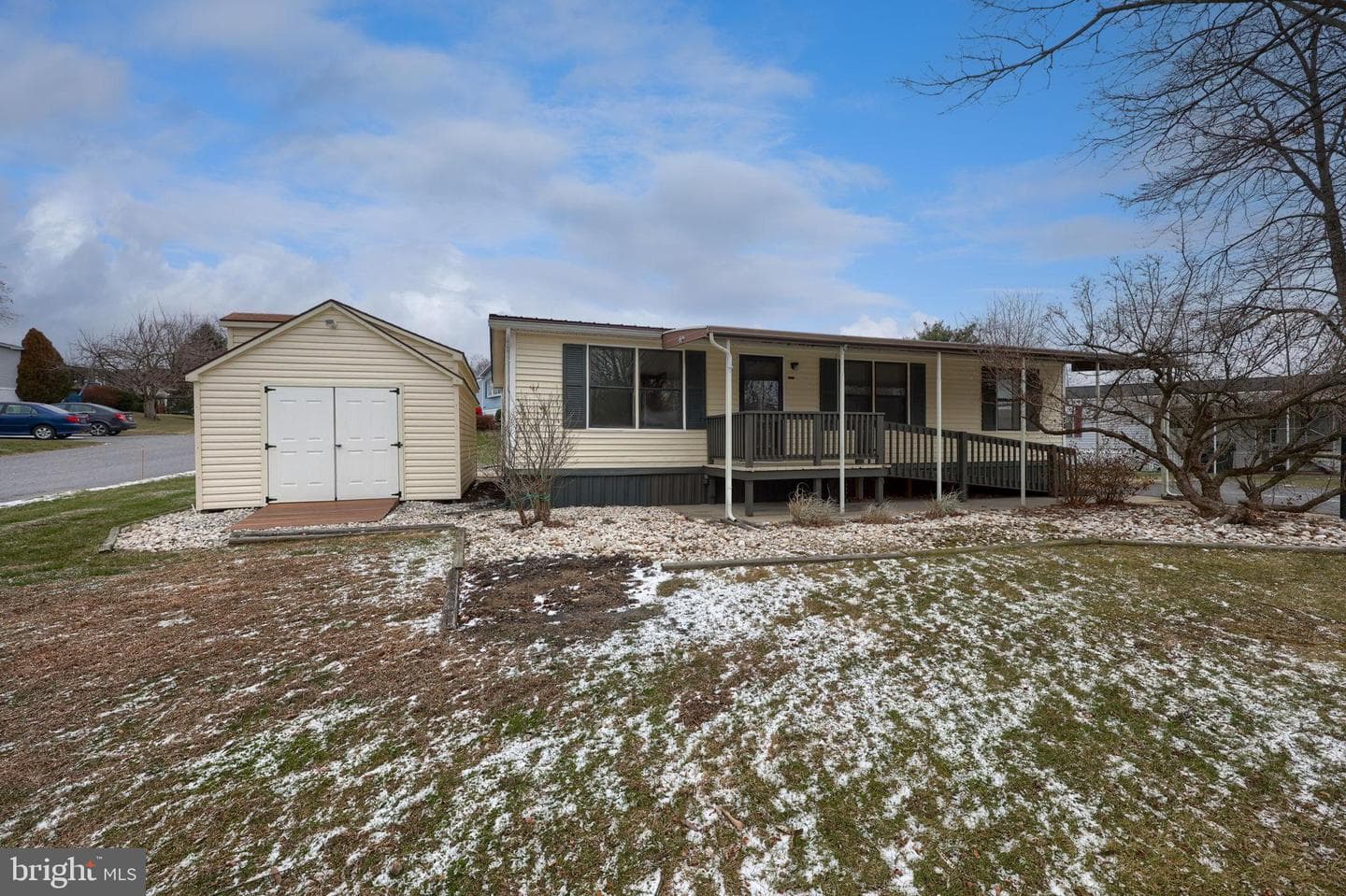 6024 Mockingbird Drive photo 1
