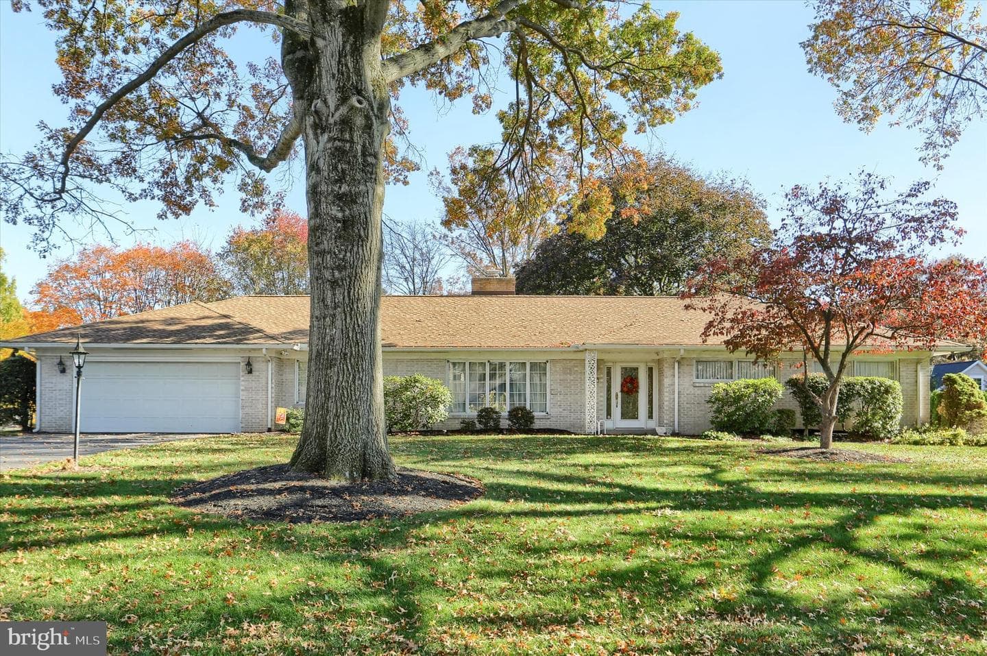 864 Hilltop Road photo 1