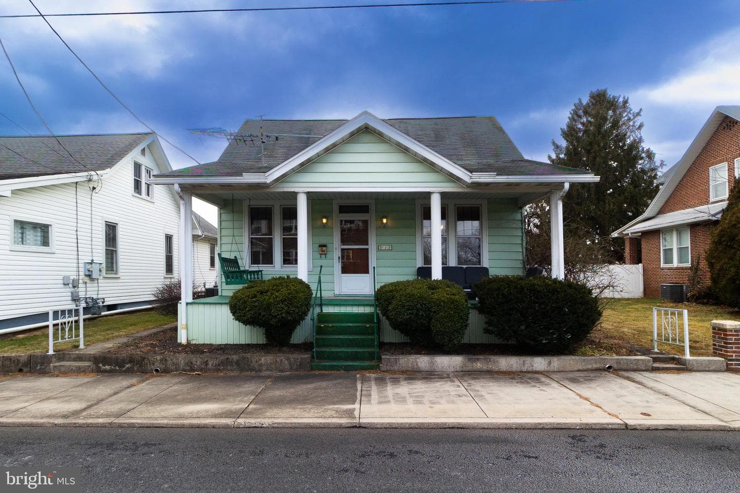 232 Henderson Street photo 1