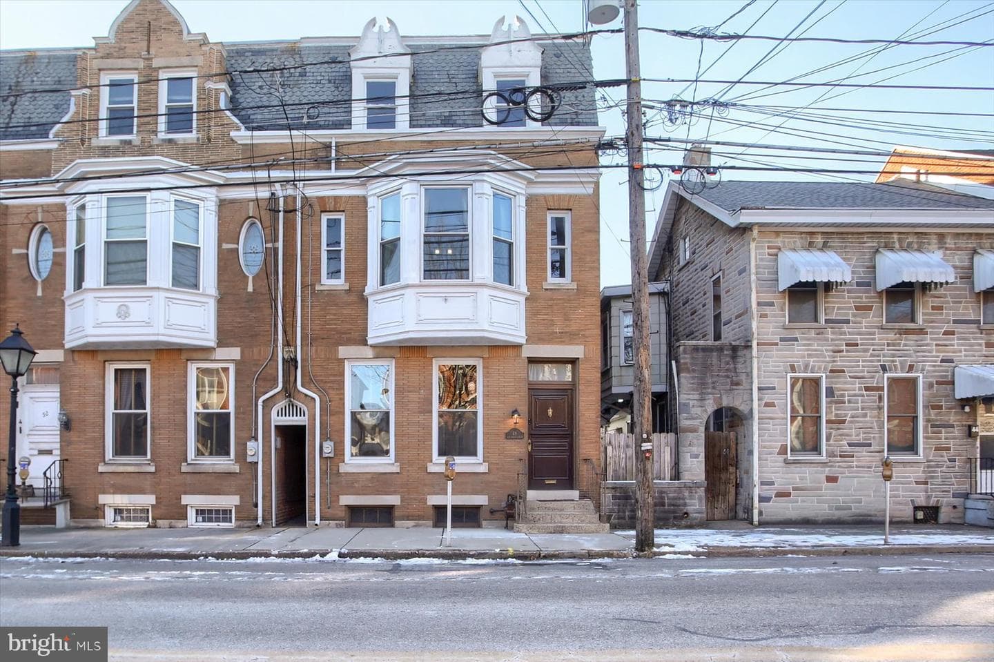 48 E North Street photo 1