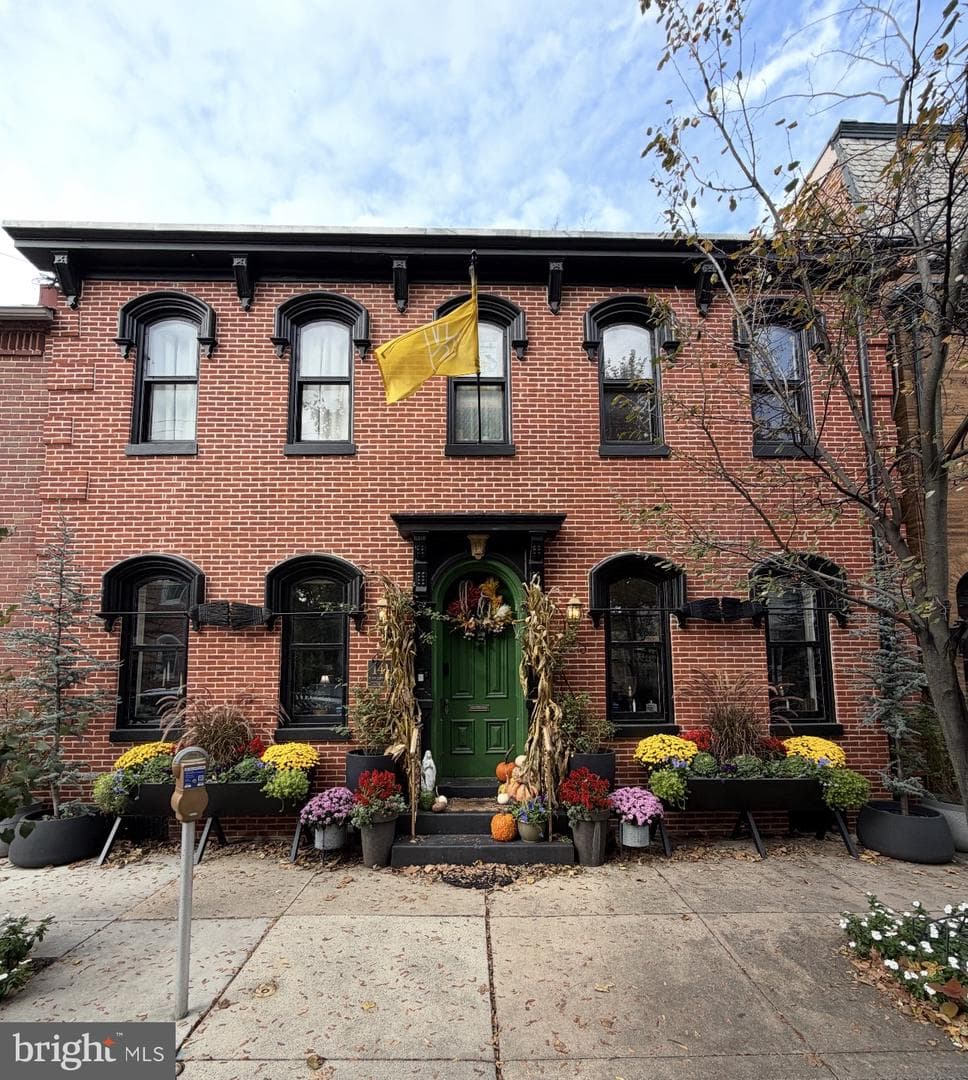 141 W Louther Street photo 1