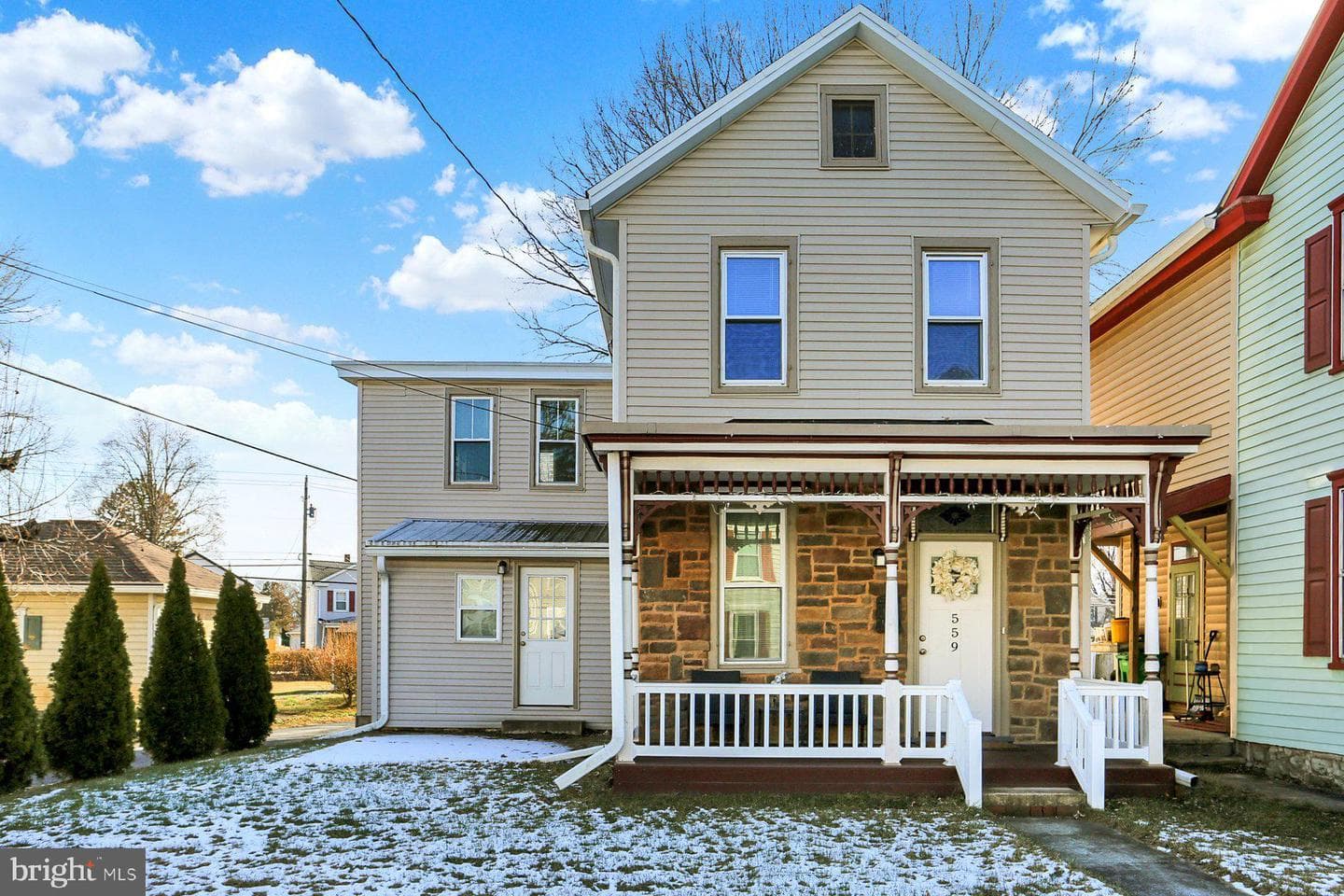 559 N Bedford Street photo 1