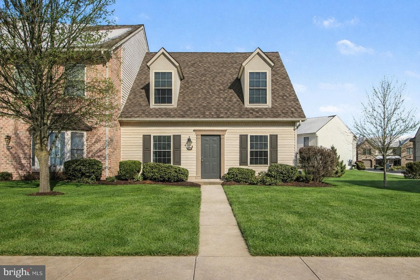 190 Melbourne Lane photo 1