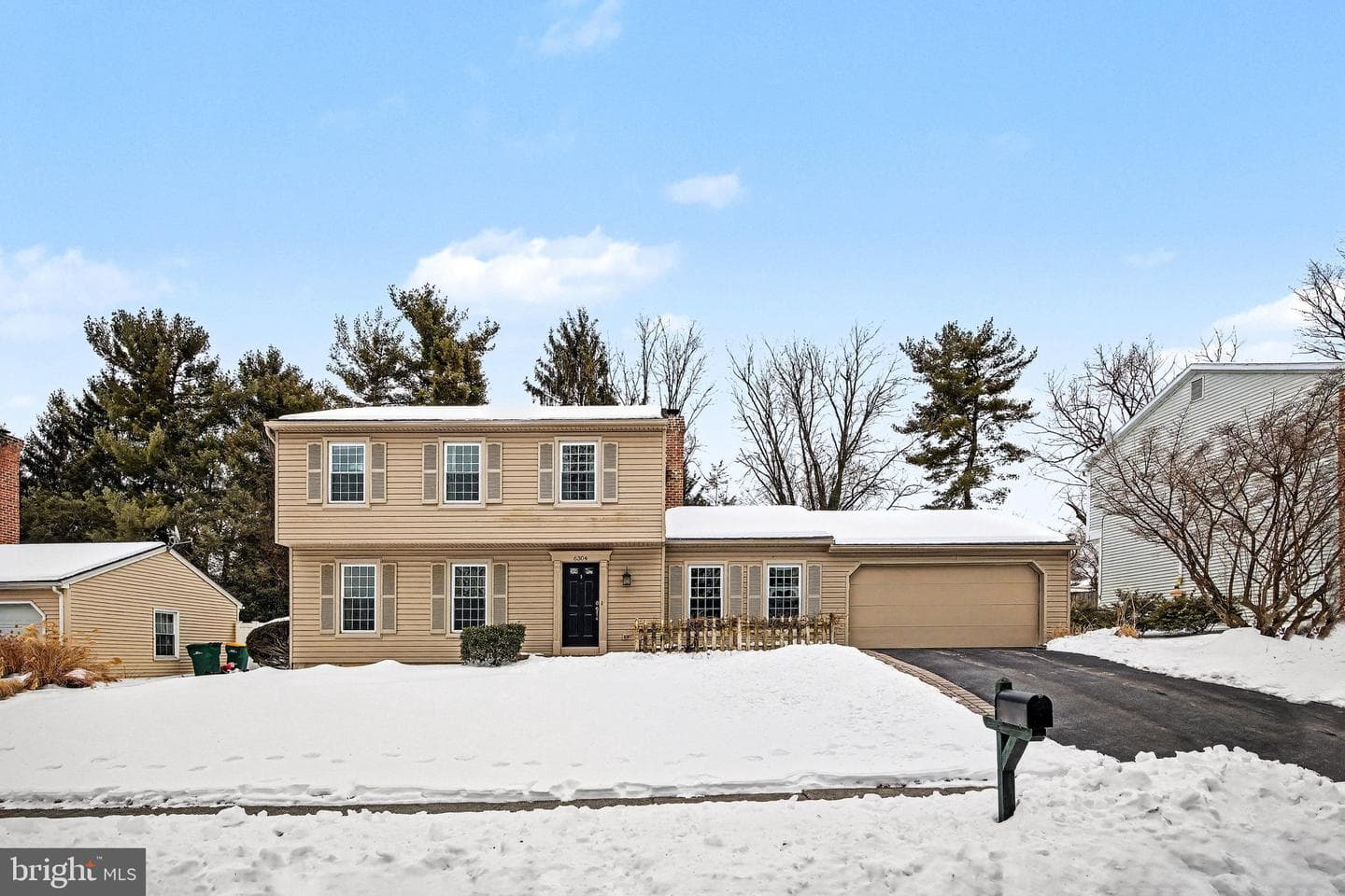 6304 Stephens Crossing photo 1
