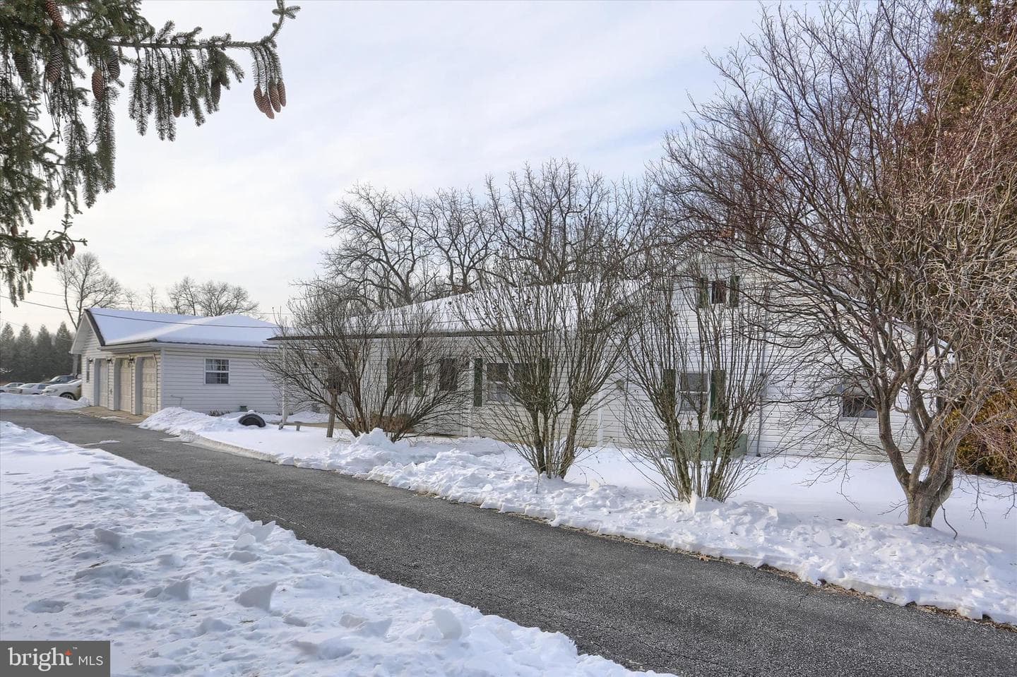 1228 Centerville Road photo 1