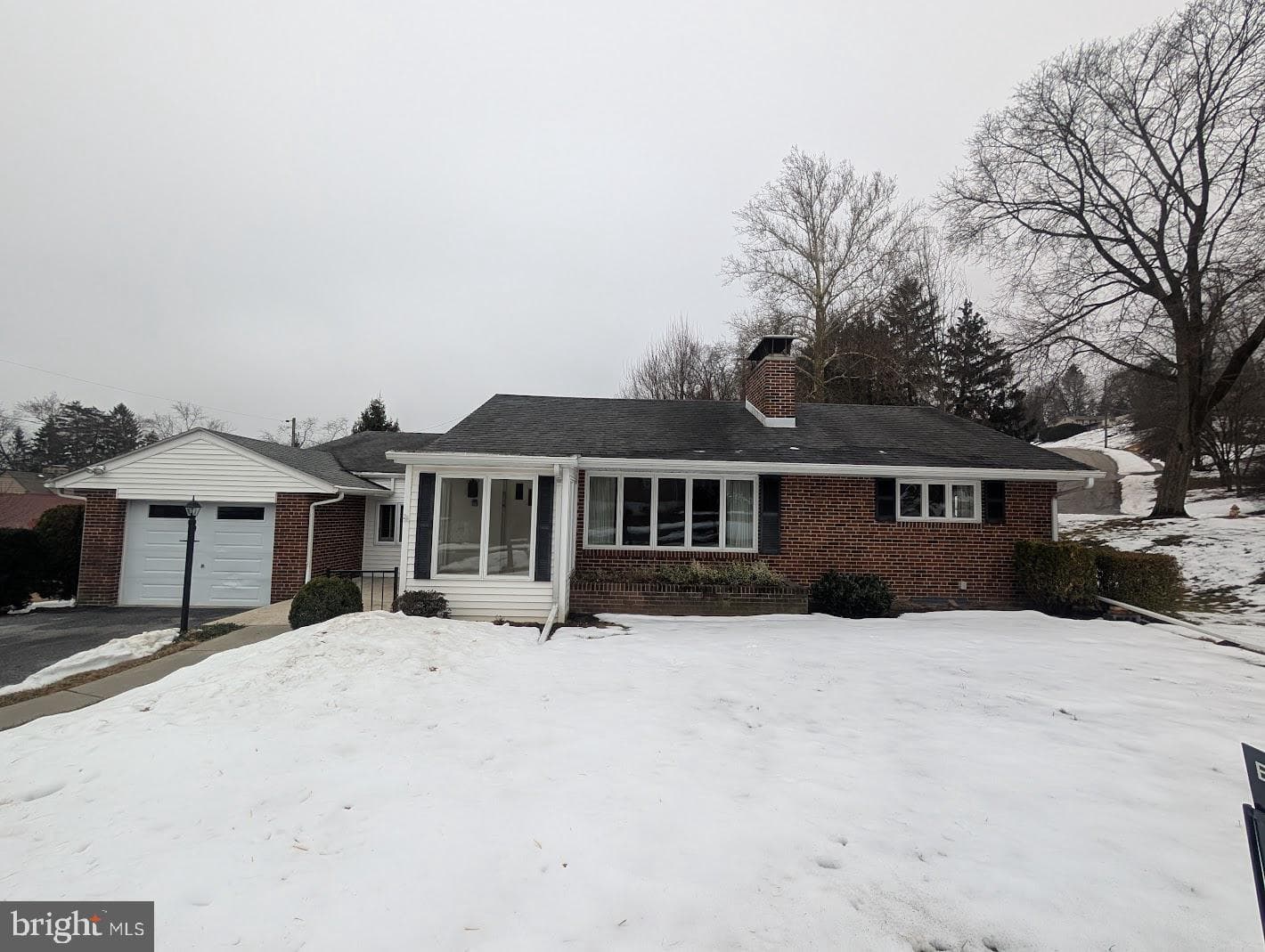 910 Fourth Street photo 1