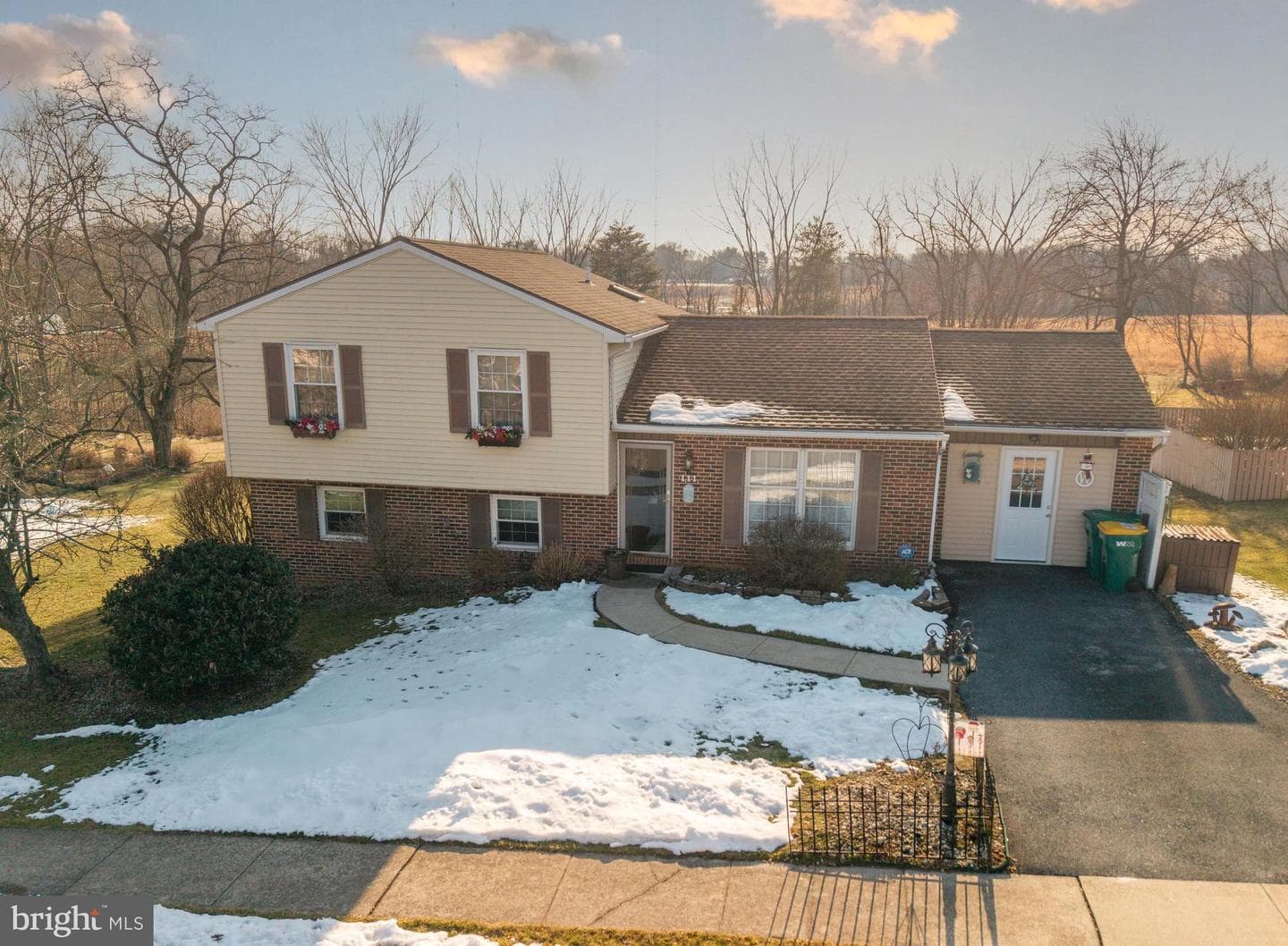 111 Laurel Drive photo 1