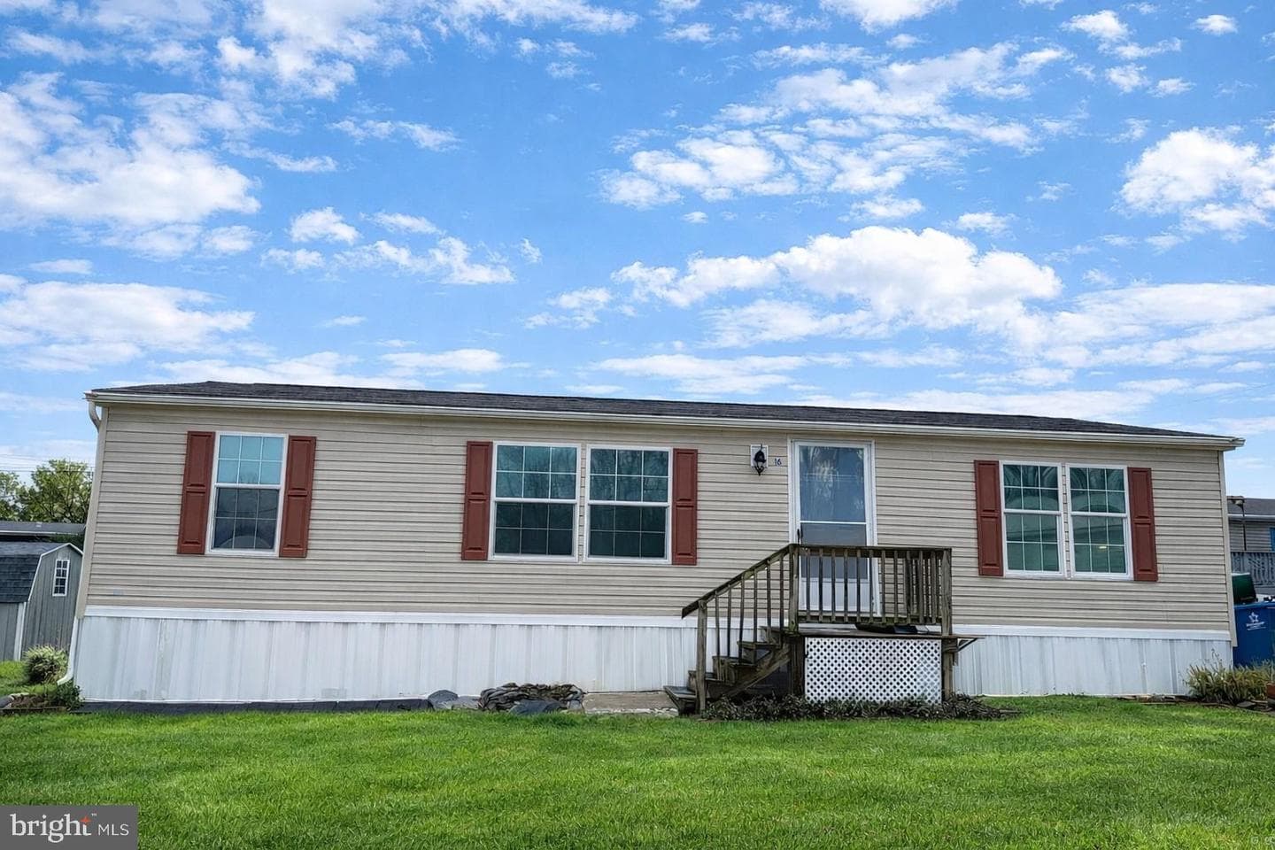 16 Hazel Circle photo 1
