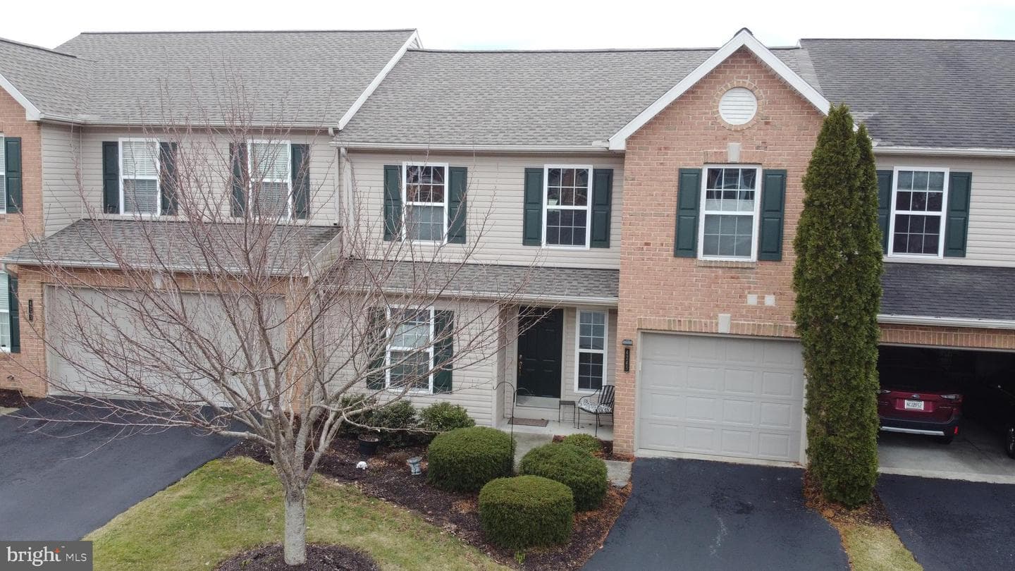 4245 Roth Farm Village Circle photo 1