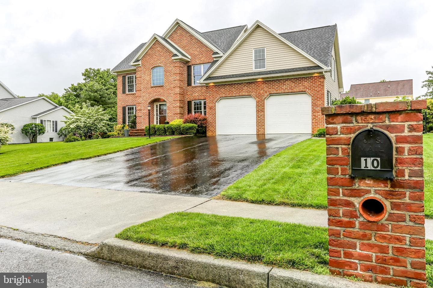 10 Silver Maple Drive