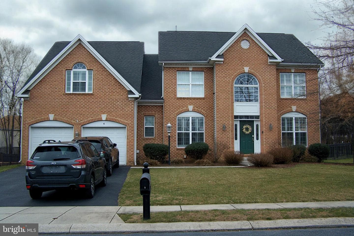 4 Hunt Place photo 1