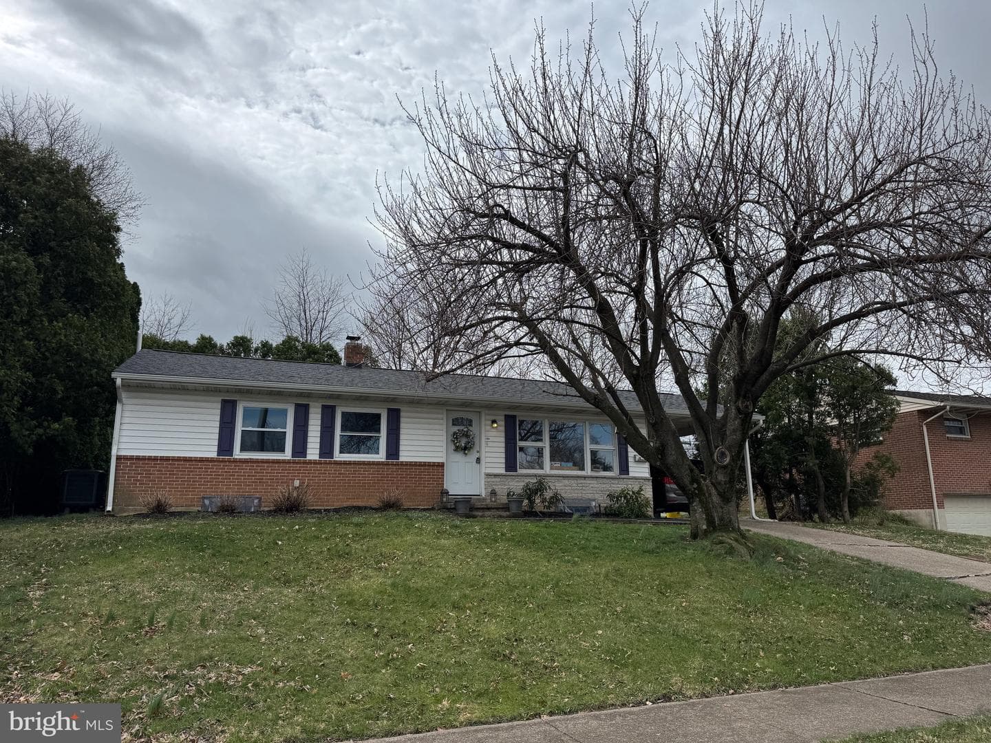 5224 Oxford Drive