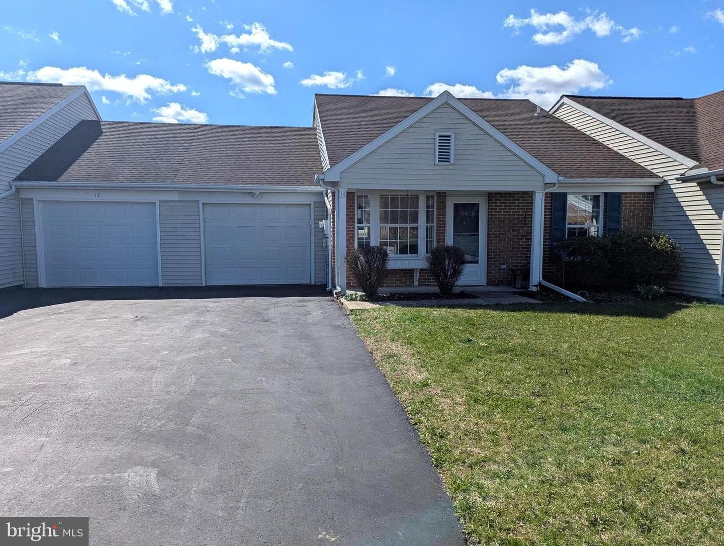 14 Greenspring Drive photo 1