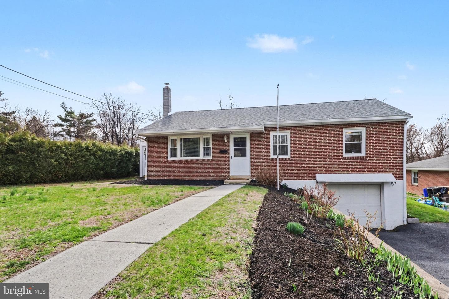 11 W Highland Avenue
