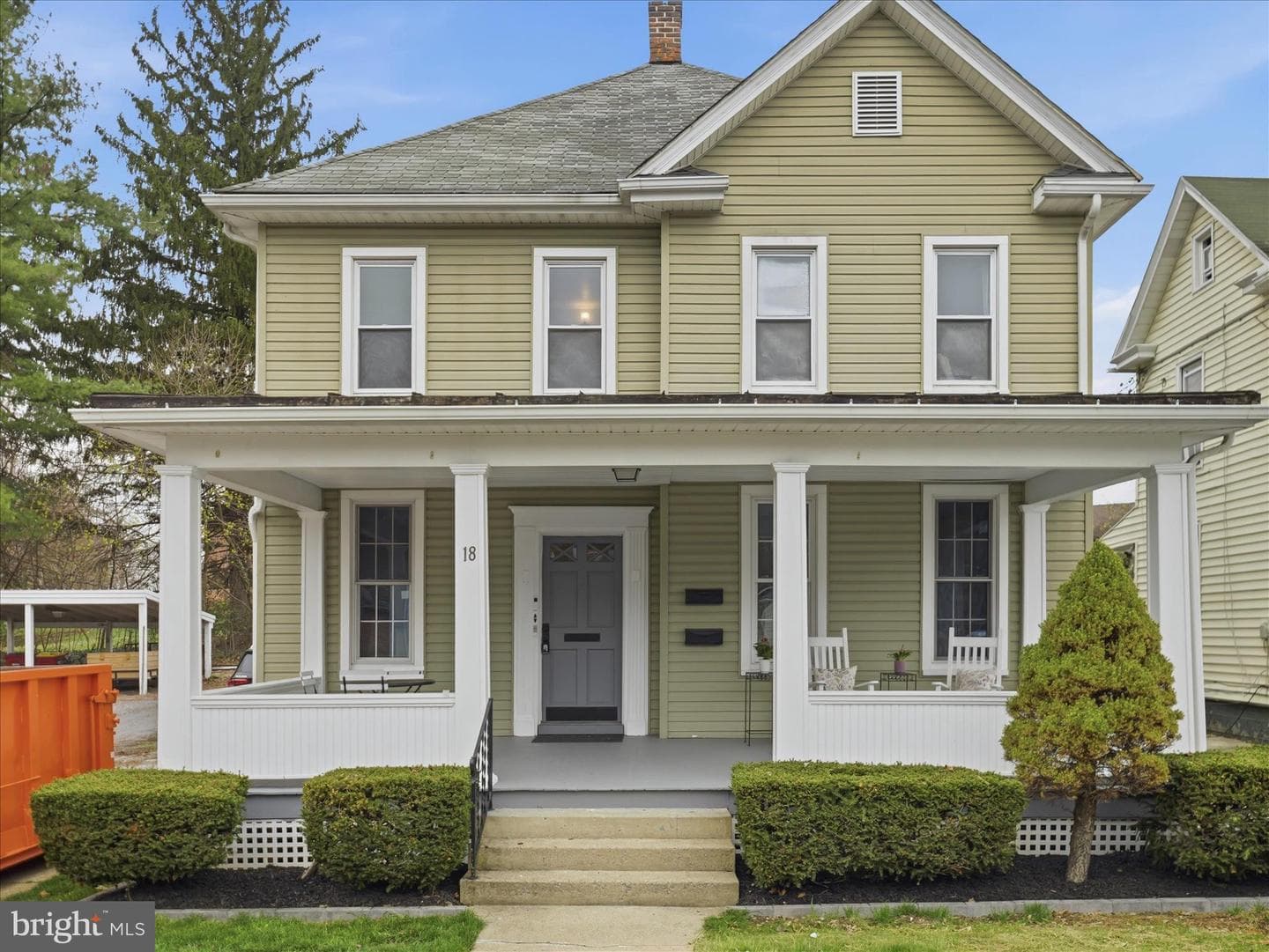 18 Richard Avenue