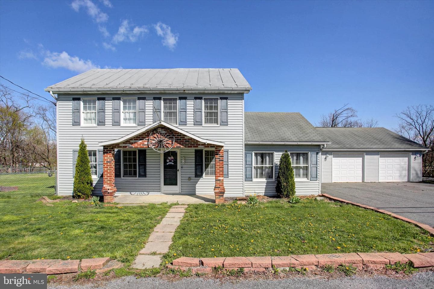 1611 Pine Road photo 1