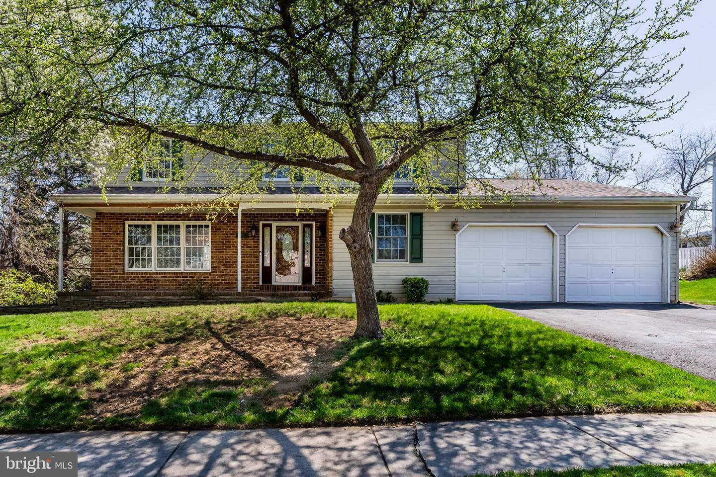 914 Maplewood Lane