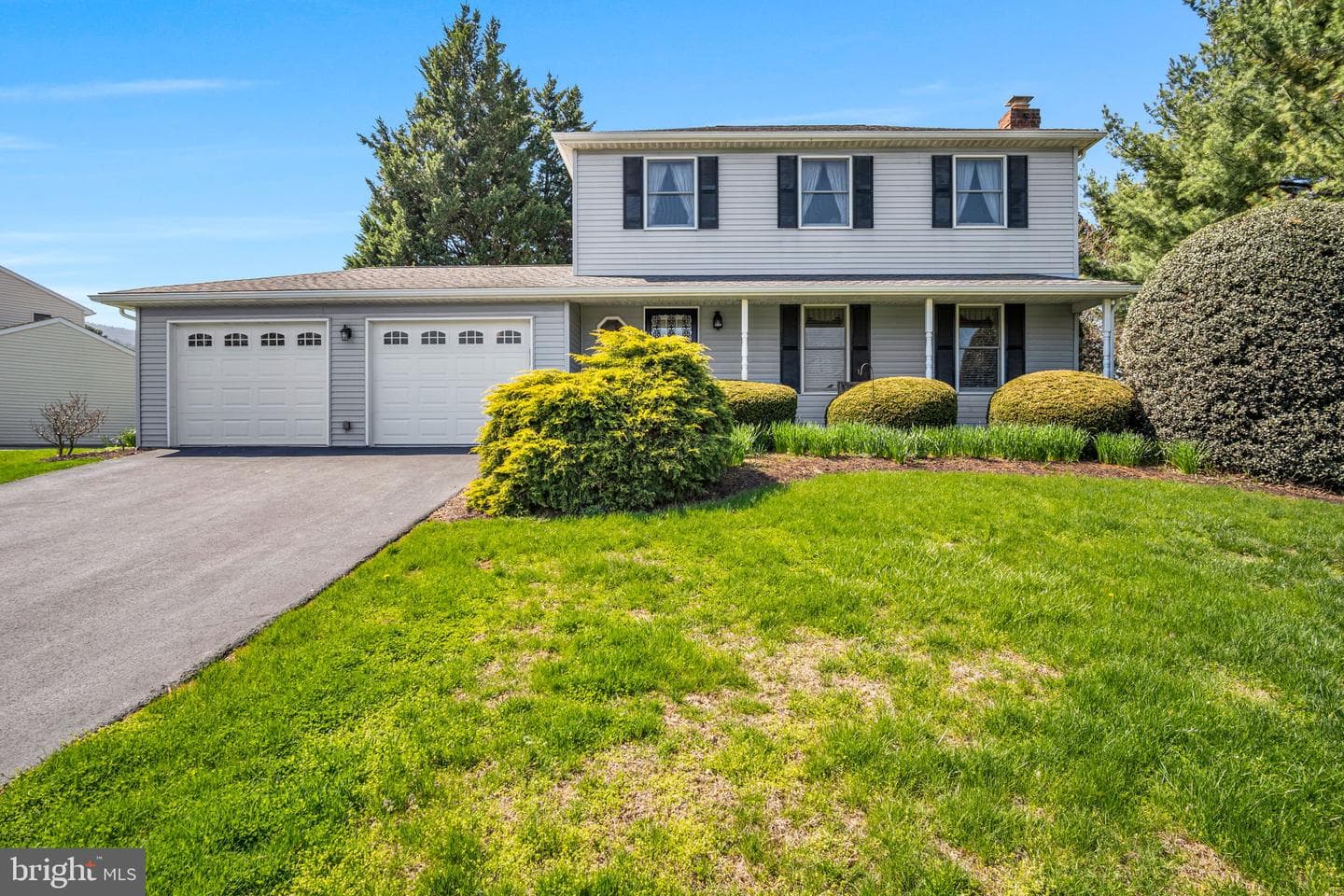 104 Ian Drive photo 1