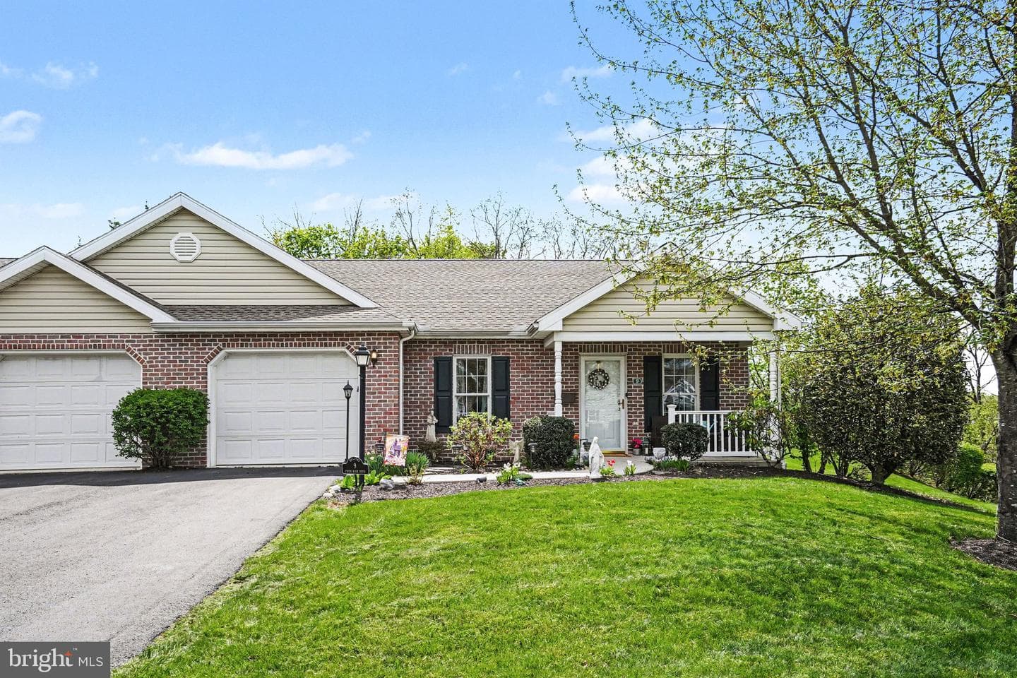 9 Creek Bank Drive