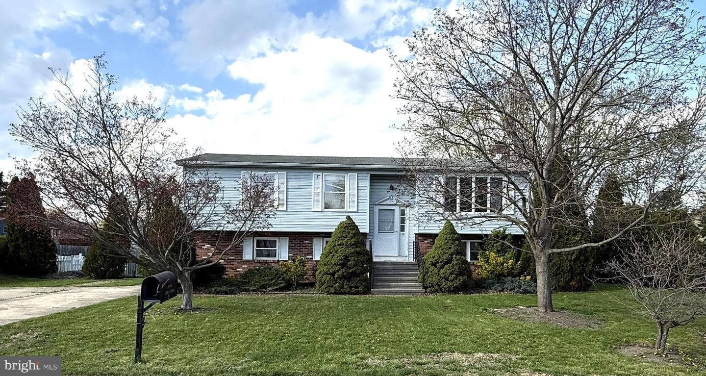 129 Darr Avenue photo 1
