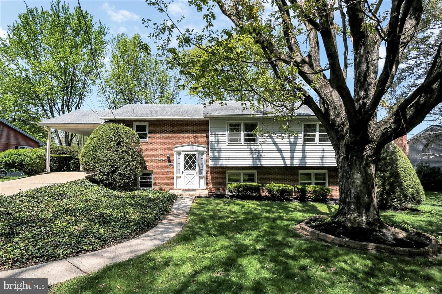 8 W Winding Hill Road