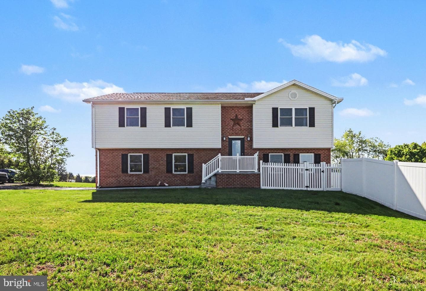 101 Deerview Drive photo 1