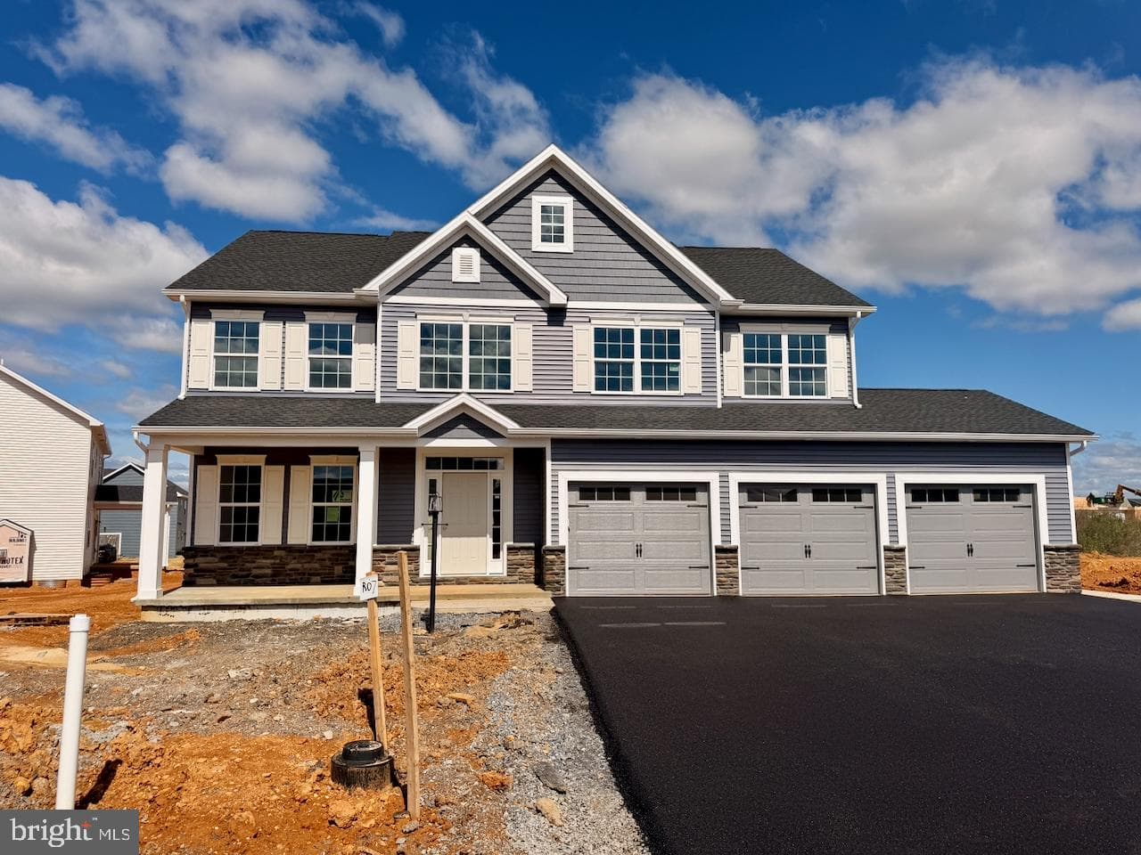 406 East Clarissa Drive photo 1