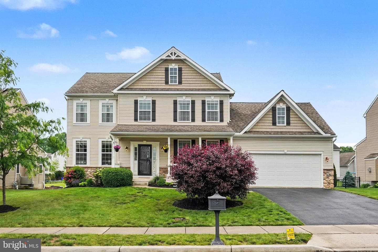 18 Oyster Bay Drive photo 1