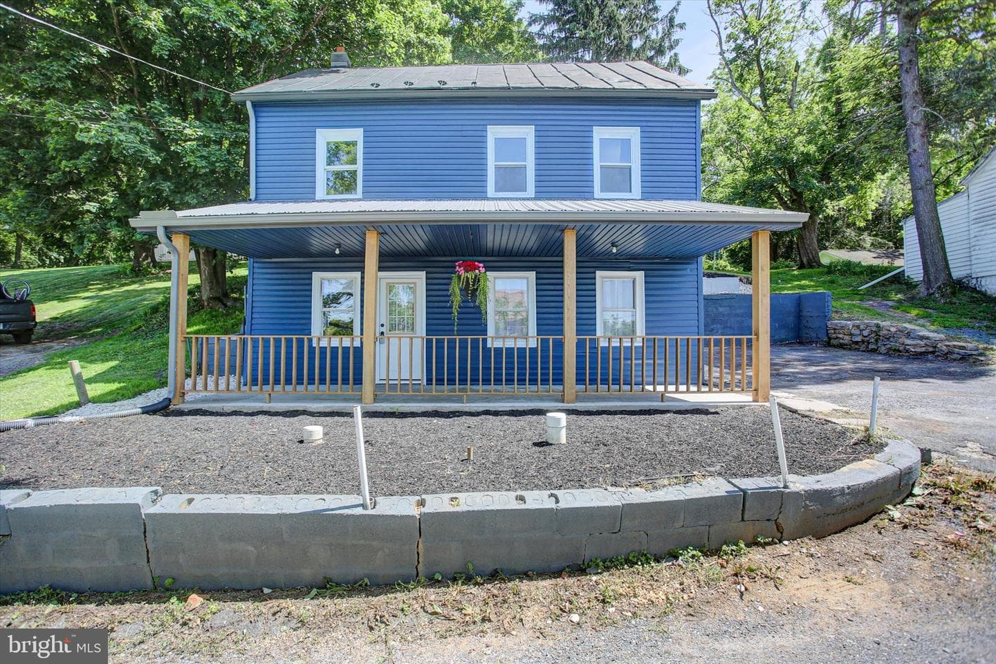 1842 Walnut Bottom Road photo 1