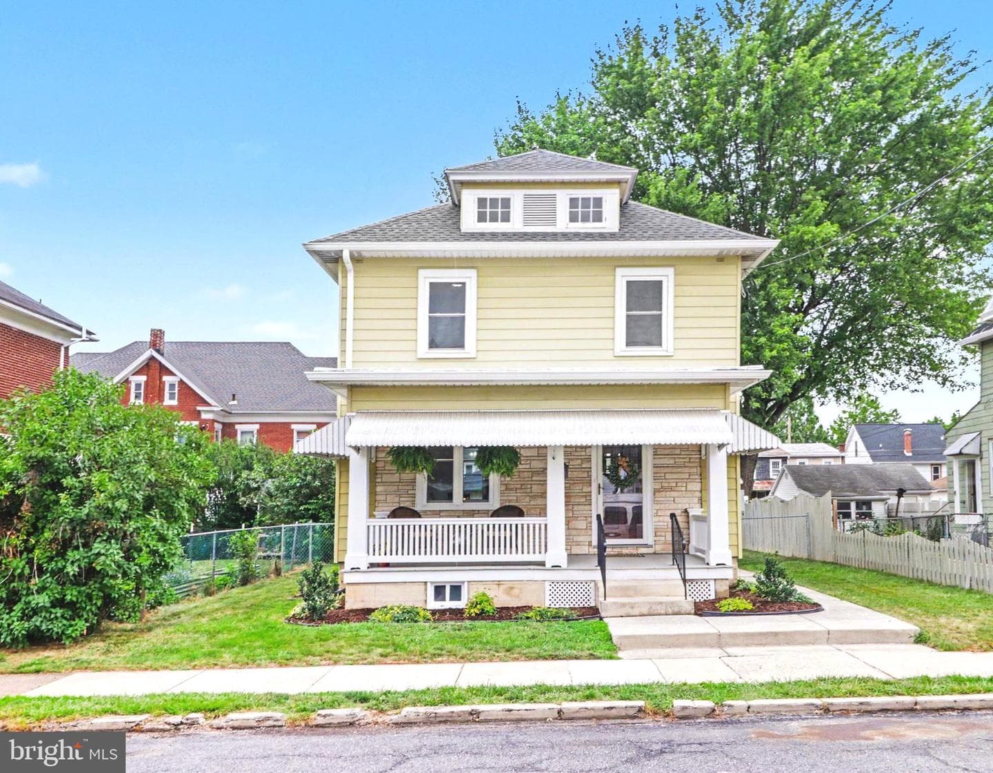 105 E Keller Street