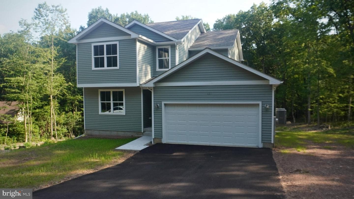 127 Boyko Drive photo 1