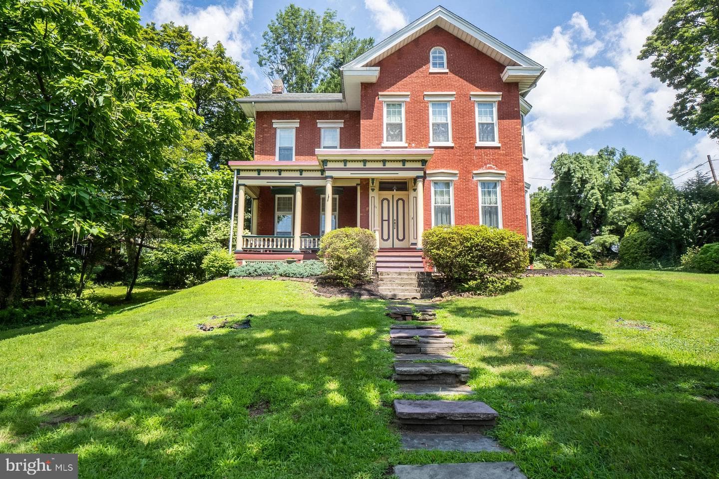 11 E Front Street