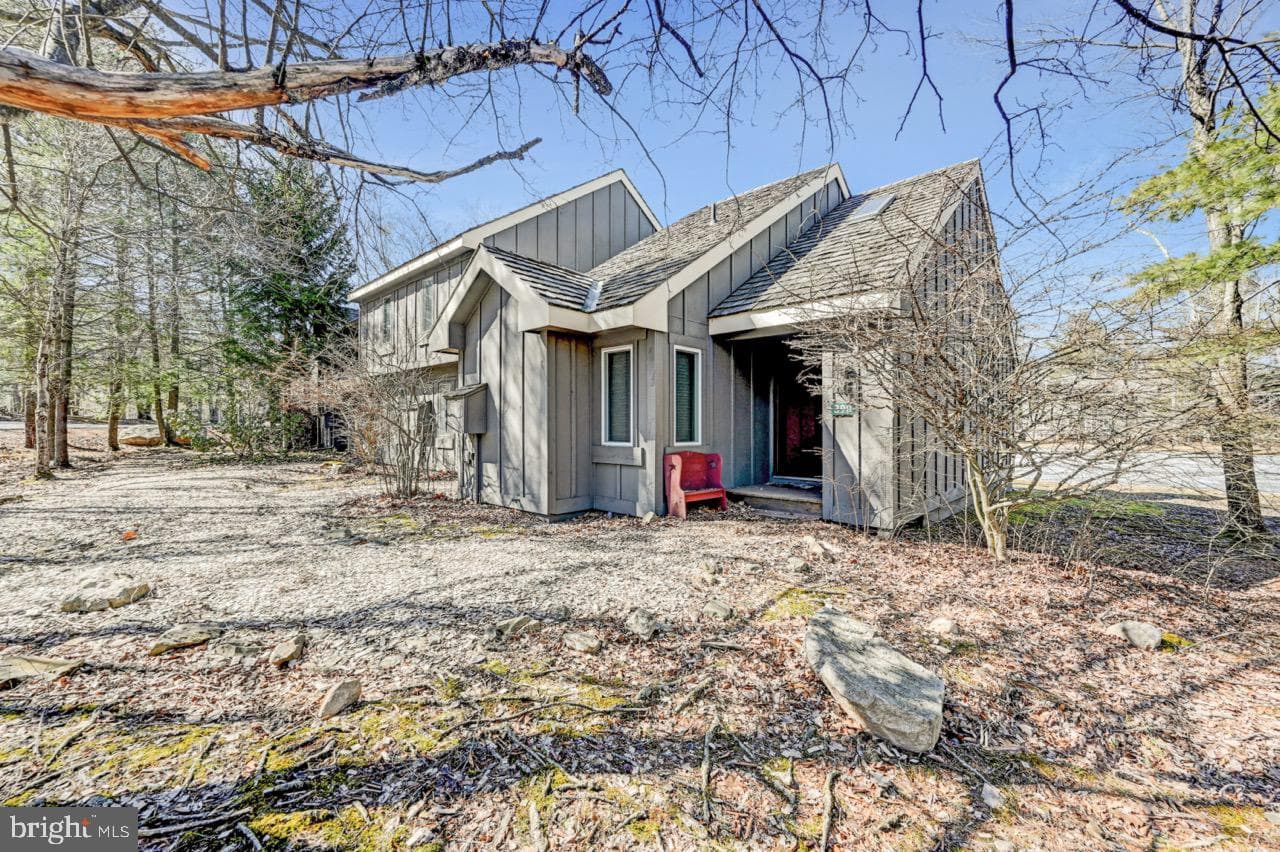 390 Snow Ridge Circle photo 1