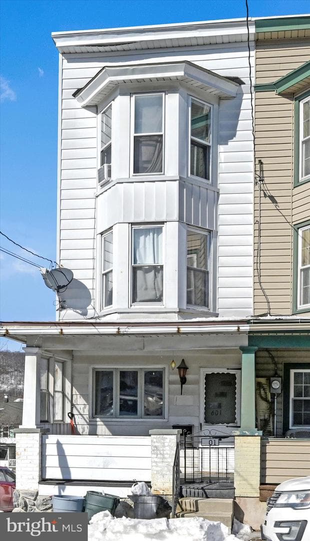 601 E Bertsch Street