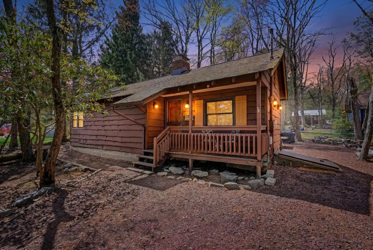 9 Crest Drive photo 1