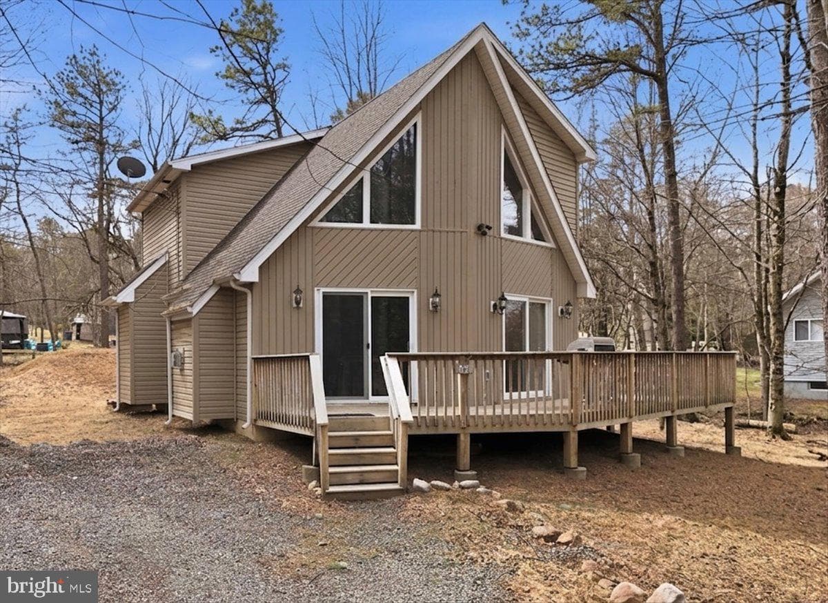 48 Hunt Trail