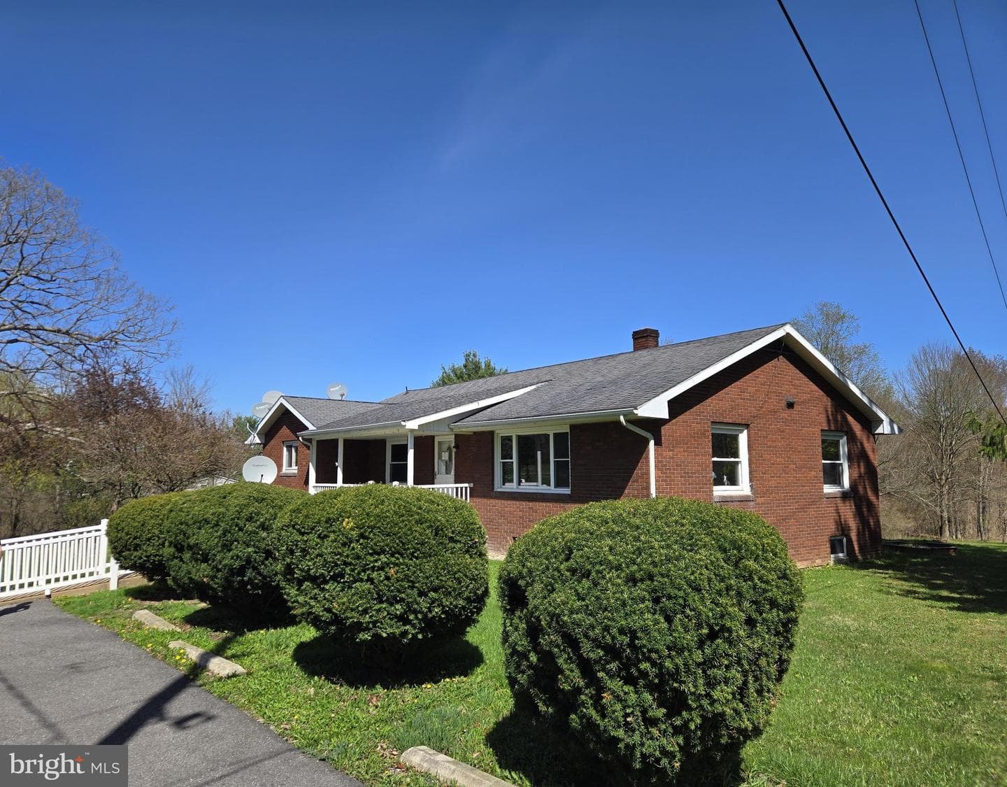 2578 Ashland Road photo 1