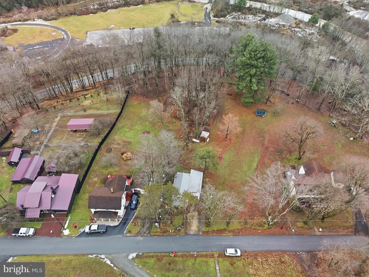 472 Bridgeport Road photo 1