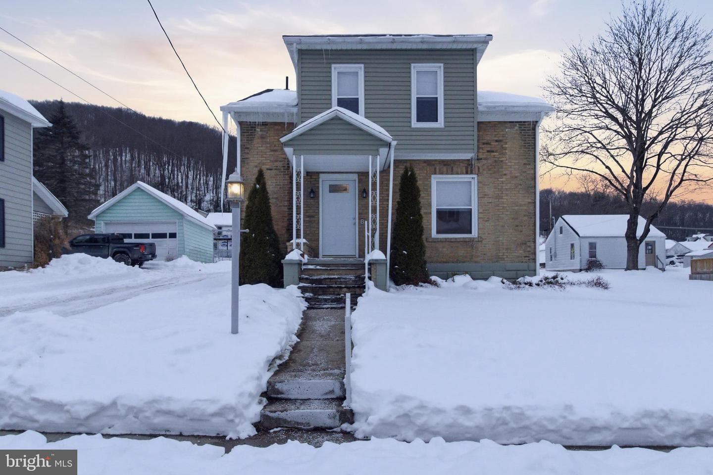 324 W 6th Avenue photo 1