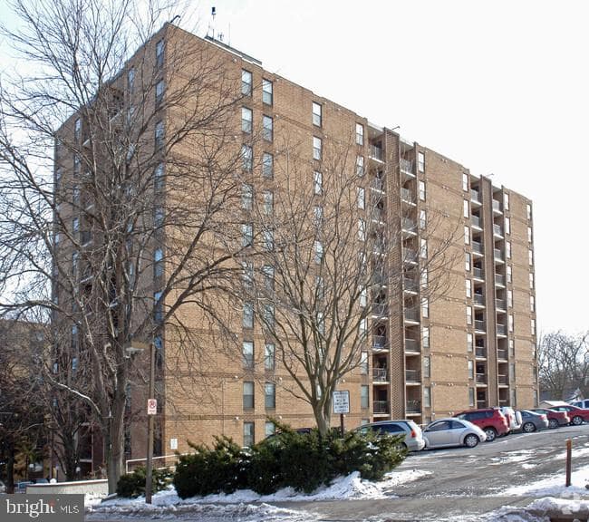 456 Beaver Ave E #603 photo 1