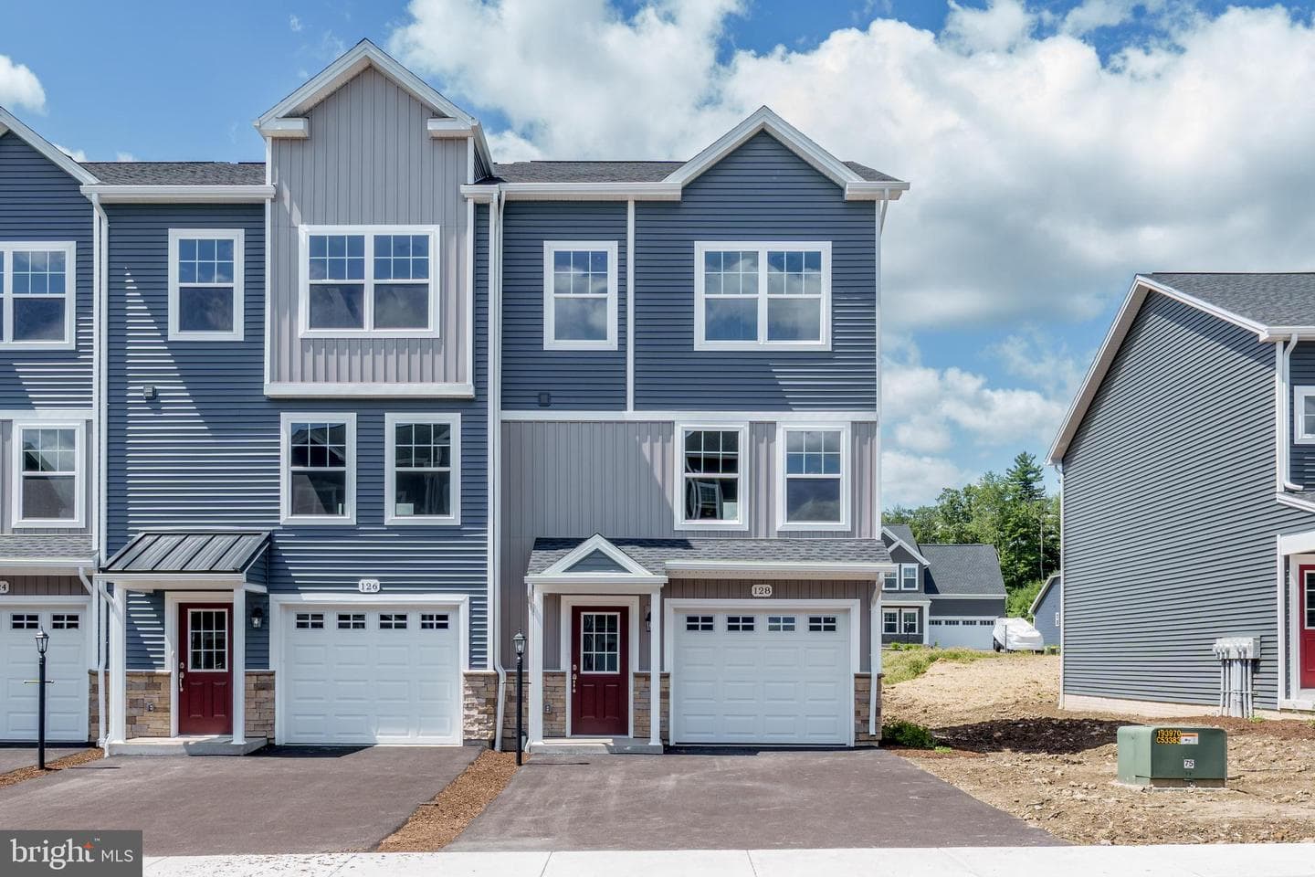 128 Dolomite Drive photo 1