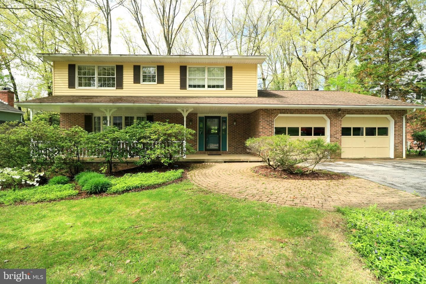564 Lanceshire Lane photo 1