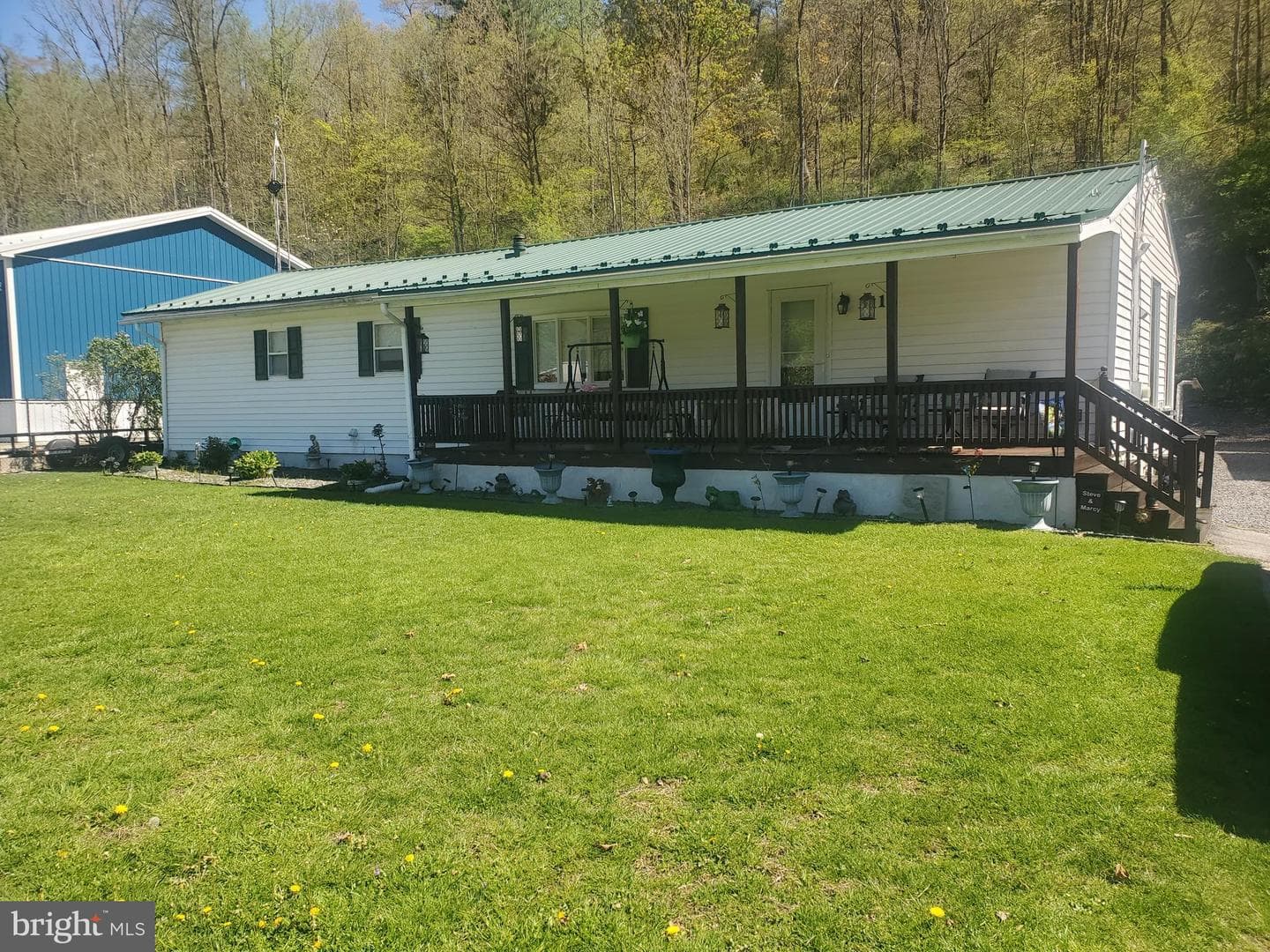511 Runville Road photo 1