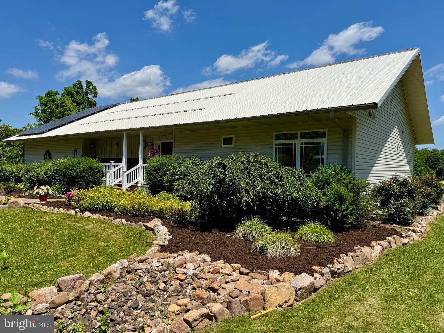 110 June Lane photo 1