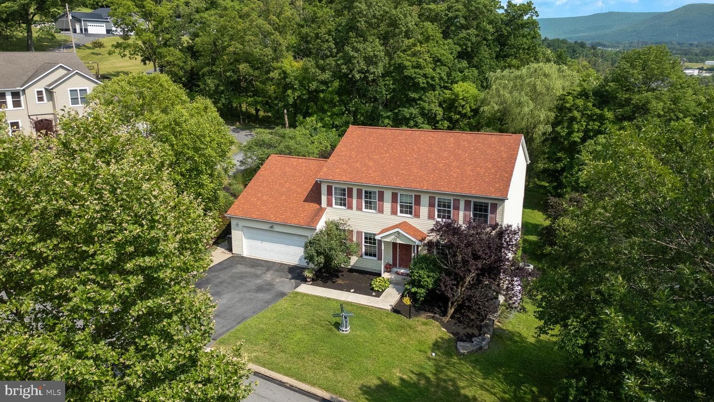 358 Baldwin Street photo 1
