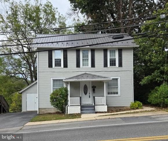 645 W Water Street photo 1