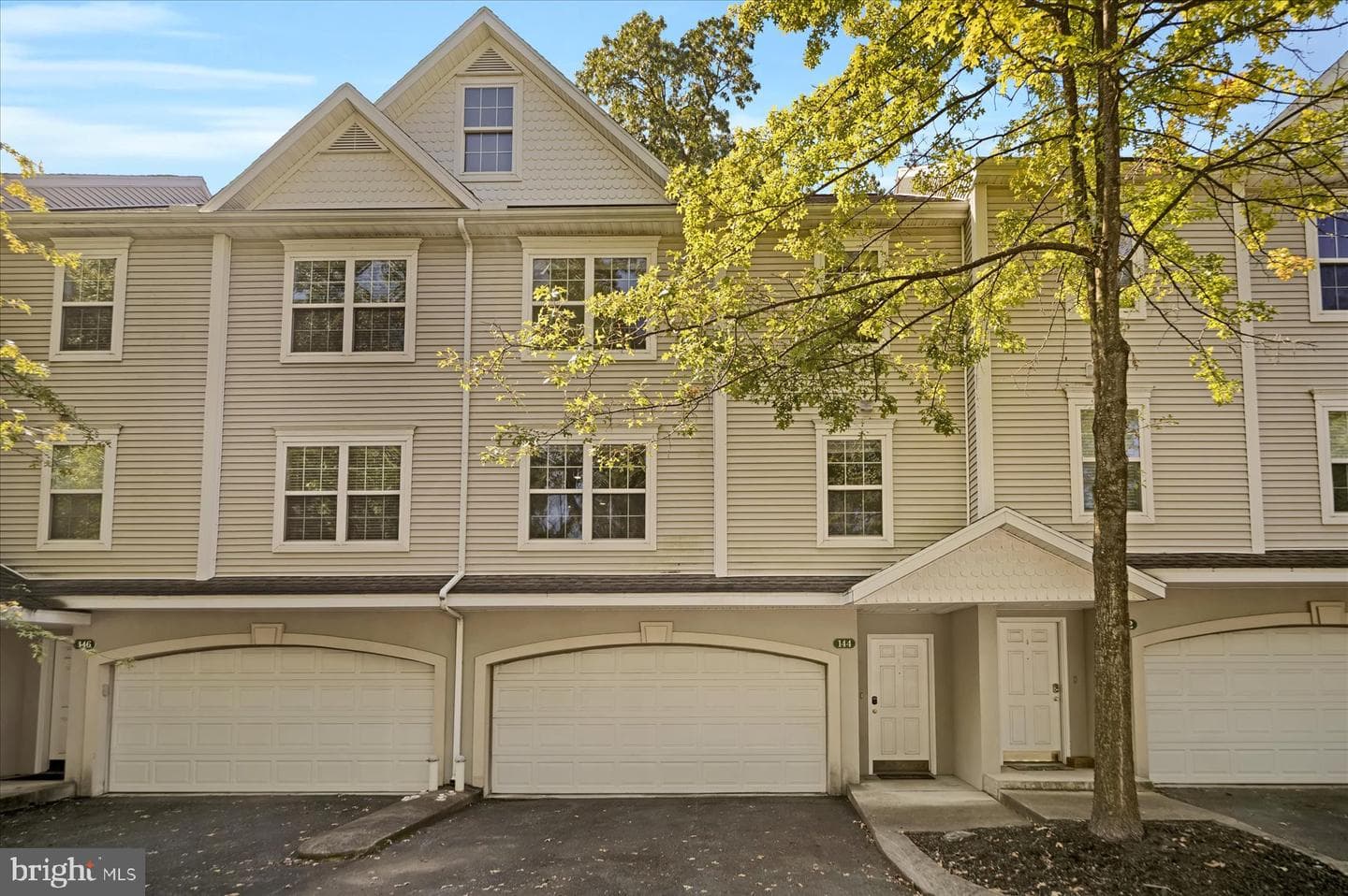 144 Kenley Court photo 1